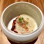 ル スプートニク - アオリイカと人参の天ぷら、白ワインビネガーと牛出汁のソース