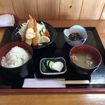 Yamami - エビフライ定食