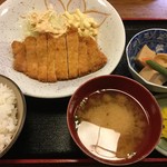 酒房 月桂冠 - とんかつ定食