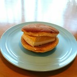 エイギョクドウ カフェ - マンゴーどら焼き