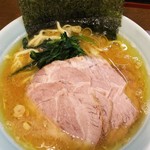 寿々喜家 - ラーメン並＋チャーシュー。￥700＋￥200