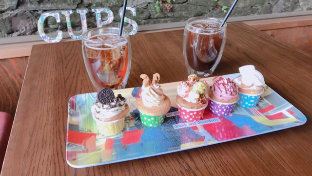 カップス コーヒー カップケーキ Cups Coffee Cupcakes 和歌山市 カフェ 食べログ
