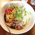 タイ ベトナム料理 GreeN - ランチメニュー「ブンティットヌン (豚焼肉のせ冷麺)」(1000円)