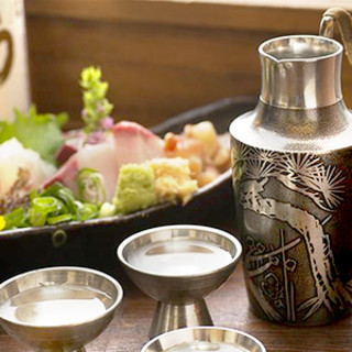 We are particular about freshness! The finest sake carefully selected from all over the country!