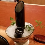 Kanetanaka An - 竹酒 竹を黒い漆で塗った酒器
