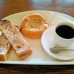 ブランジェリー ヒロ - フレンチトーストとごぼうとコーヒー(840円)