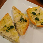 日本酒バル YODARE - ガーリックトースト