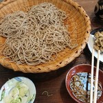 元祖手打そば いづるや - 一山はお碗なみなみですが、それで１合です！