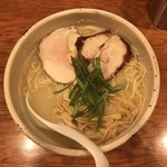 臥龍 - 鶏チャーシュー麺。
            税込850円。
            美味し。