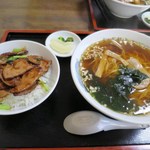 雪谷飯店 - 日替り定食（レバー丼、ラーメン）