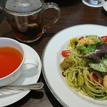 Kojikona - セットの紅茶
