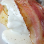 カフェアンジェ - スープランチ 塩チーズクリームパンケーキ ベーコントッピング