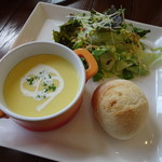 カフェアンジェ - スープランチ 塩チーズクリームパンケーキ ベーコントッピング