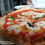 トラットリア エ ピッツェリア アミーチ - 