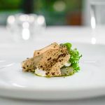 プリズマ - タイラ貝のマリネ、燻製じゃがいものエスプーマ