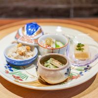 Kakyo 花鏡  - 蛸、水菜、独活の粒マスタードと芥子酢味噌和え 海老と芋茎と新蓮根の胡麻和え、カシューナッツ、シャキッと 蟹とオクラの蟹酢和え、蟹味噌 鯛の子の煮凝り、花山椒