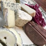 清加和 - 冷製牛タンの塩漬けとチーズ盛合わせ