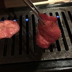 黒毛和牛焼肉 白か黒 - 