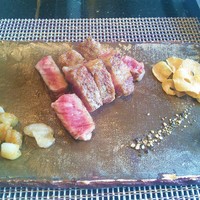 鉄板焼 やまなみ - 道産サロマ黒牛 サーロイン 80g。
