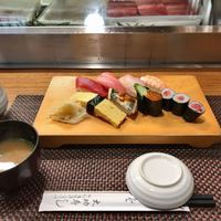 太助寿し - なめこのお味噌汁付き