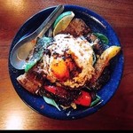 ウトト - ベトナム風炙り豚丼