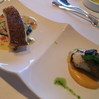 ザ・クルーズクラブ東京 - 鮮魚のポワレと鱧のグリル