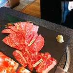 和牛焼肉 肉八 - 