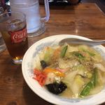 ラーメン大学 - 中華丼 690円  お食事と共にドリンクバー 180円