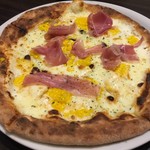 MILLE FIORI - トウモロコシと生ハムのクリームソースピッツァ