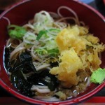 江戸家 - どちらの定食にも小そば付き。