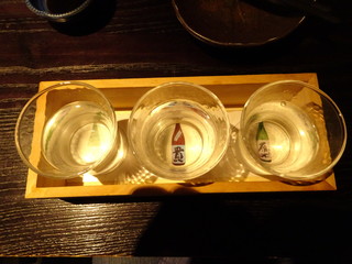 Kyuushuuizakaya katsu - 日本酒飲み比べセット　