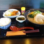 食材工房 光志亭 - 安養寺らーめん800円と唐揚げ2個と半ライスのセット250円