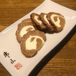 ロヂウラ - いぶりがっこクリームチーズ(日本酒の肴に大人気!)