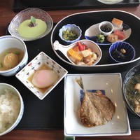 日本料理 初海 - 