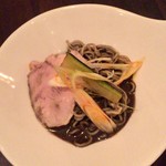 黒ゴマ冷麺（取り分け）