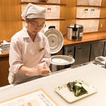 Yaizu Gurando Hoteru - 朝食のおにぎりコーナー　他にオムレツやフレンチトーストなどのコーナーもある