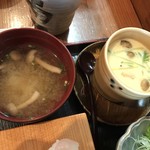 Nantenzushi - 茶碗蒸し・味噌汁も付く