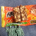 ファミリーマート - 料理写真:柿の種サンダー 断面