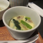Yakitori Pisutoru - 
      もう一品の小鉢は冷製茶碗蒸し、冷たい茶碗蒸しも暑い日には案外いけます。
      