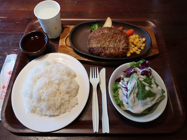森の洋食屋 ラ カパンナ 小淵沢 洋食 食べログ