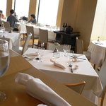 スーツァンレストラン 陳 - 女性客の多い店内