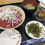 Payao Chokubaiten - マグロしらす丼：750円