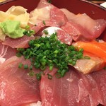 湯浅 - 5/22(月) ランチA 海鮮丼＋メンチカツ