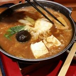 坂東太郎 - 相方の味噌煮込みうどん、カクキュウ味噌使用の人気のメニューです