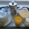Brompton Hotel - 料理写真:Complimentary continental breakfast