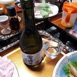 越後屋旅館 - この後、いまりちゃんに日本酒の瓶をひっくり返されちゃってお猪口三杯も飲んでいないけど…大変美味しいお酒でした。