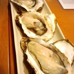ダイニング ハルコマ - 牡蠣三種盛り