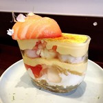 ライフ イズ スイート - フロマージュパフェ横から