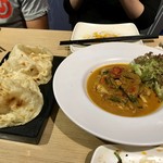 譽興餐廳 - チキンカレー（ナン付）