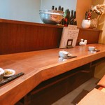 炭膳 茅心 - 奥のカウンター